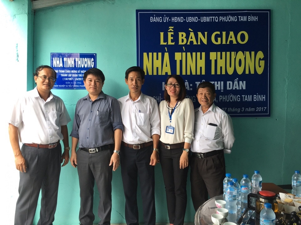 ITrung tâm Đăng kiểm XCG 50-03V trao tặng nhà tình thương